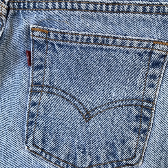Vintage Levi’s 512 light wash high waist mom jeans - Picture 6 of 9